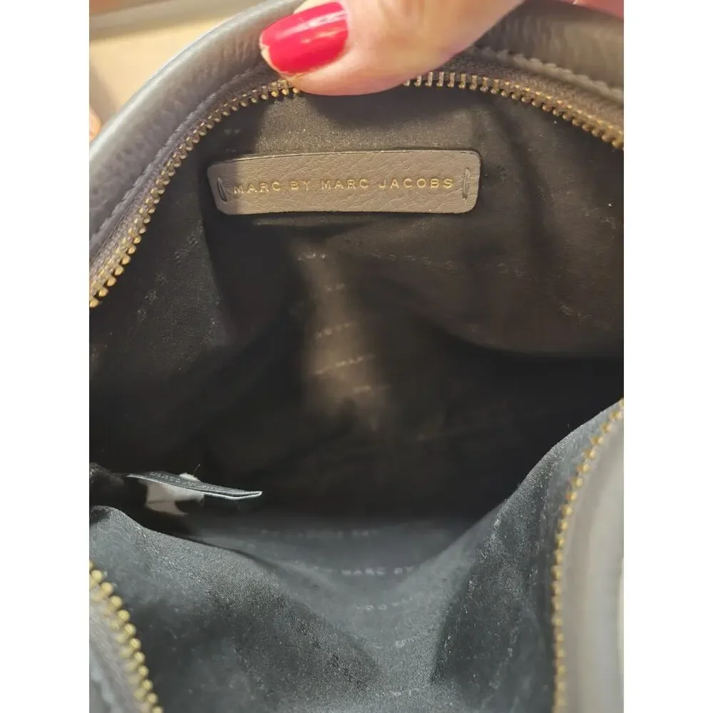Marc by Marc Jacobs Gray Leather Cross Body Shoulder Bag - Picture 2 of 8